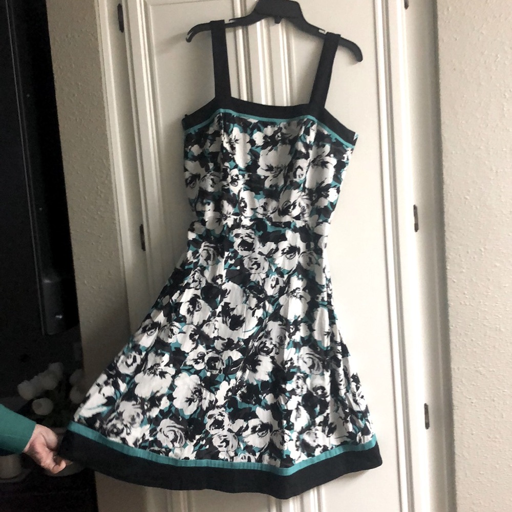 Summer dress with adjustable shoulder strap